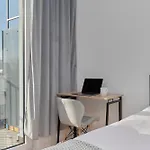 Tasteful With Free Garage And Balcony By Renters Lägenhet