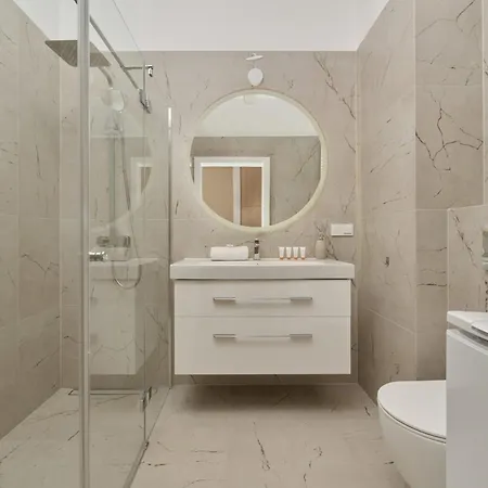 Tasteful With Free Garage And Balcony By Renters ורוצלב