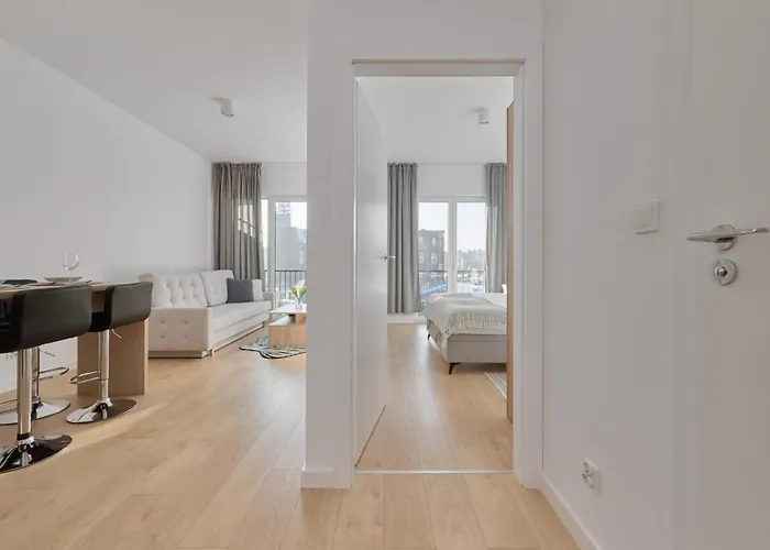 Tasteful With Free Garage And Balcony By Renters 아파트 *