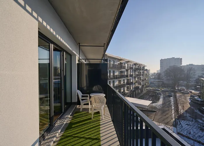 Tasteful With Free Garage And Balcony By Renters