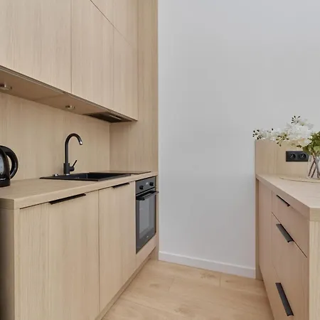 Tasteful With Free Garage And Balcony By Renters Apartment Wroclaw