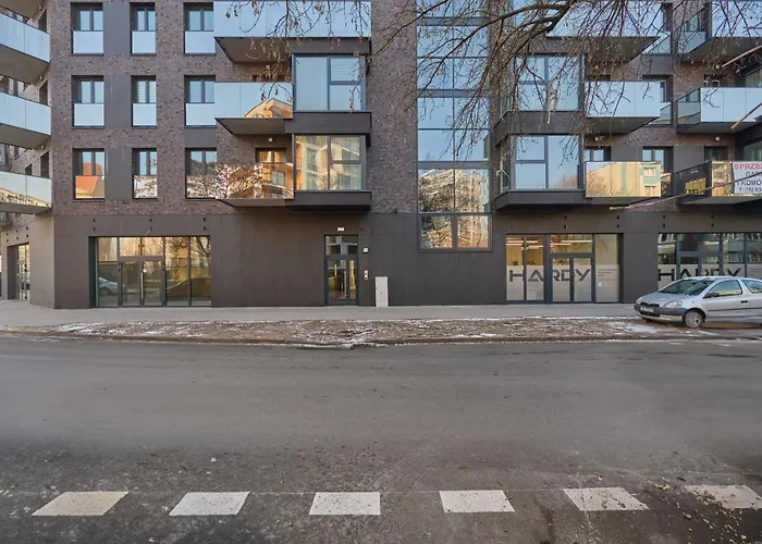 Tasteful With Free Garage And Balcony By Renters Appartamento *